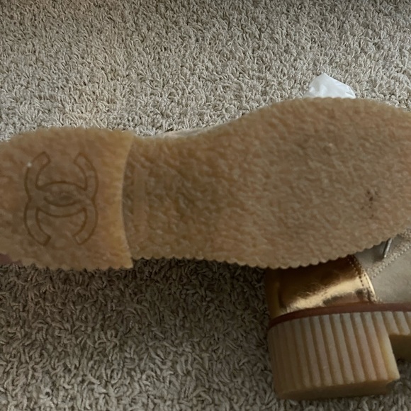 *****SOLD ELSEWHERE **** Chanel combat boots - Picture 3 of 3